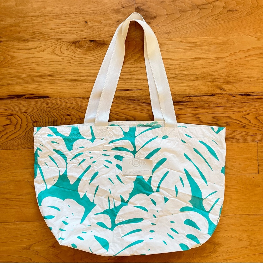 ALOHA Collection HOLO HOLO tote White and Teal Tropical Tote